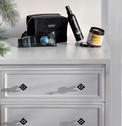 -50% sur le 2ème produit Artist(e), Collections Nature ou Essentiel acheté + une trousse beauté offerte * !