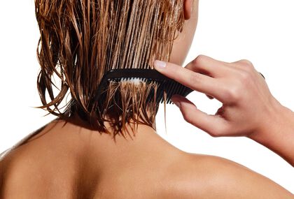 Soin capillaire professionnel : 5 raisons de l'adopter