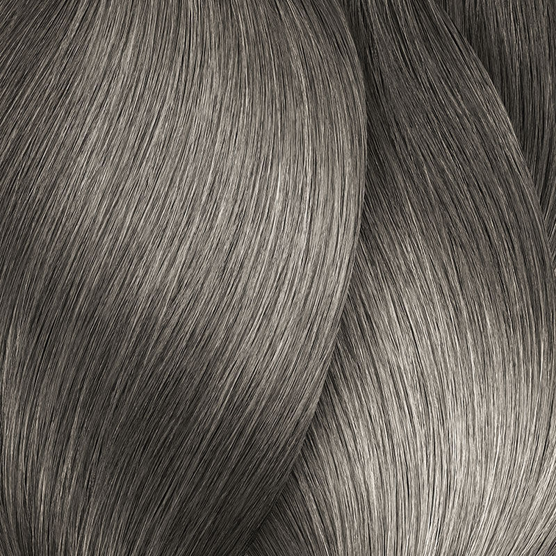 Coloration ton sur ton Dialight 8.1 blond clair cendr&eacute;