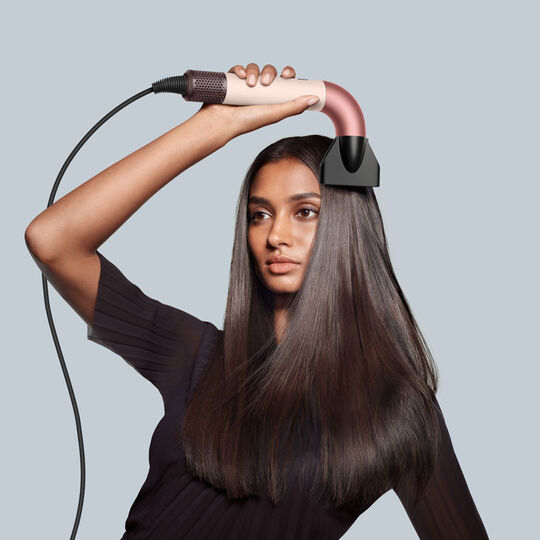 S&egrave;che-cheveux Supersonic r cheveux raides &agrave; ondul&eacute;s