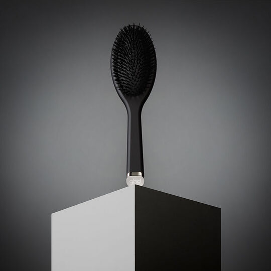 Brosse ovale The dresser
