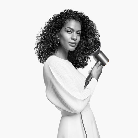 Sèche-cheveux Supersonic avec 5 accessoires de coiffage nickel / cuivré