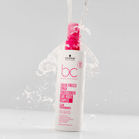Spray baume cheveux colorés BC Color Freeze 200 ml