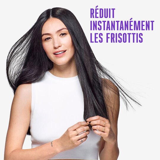 Shampooing lissant pour cheveux indisciplinés BC Frizz Away
