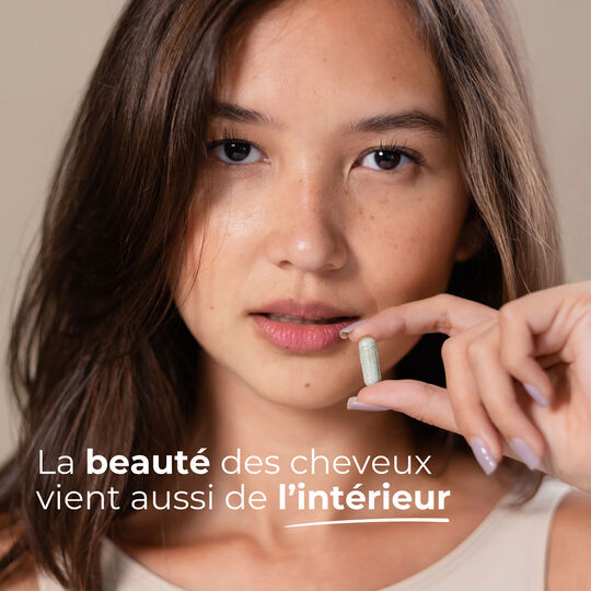 Compl&eacute;ment alimentaire complexe spiruline cheveux secs cure 30 jours