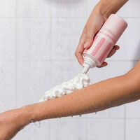 Mousse douche Whipped Shower Foam milkshake &agrave; la fraise